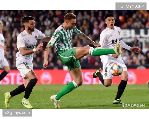 拉斯帕尔马斯新星状态回暖,助球队剑指西甲前列 拉斯帕尔马斯新星状态回暖,助球队剑指西甲前列