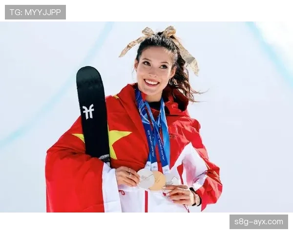 谷爱凌家冰箱贴着的不是菜谱，是冬奥金牌清单